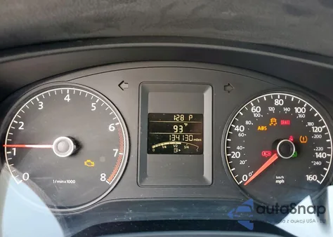 2014 Volkswagen Jetta Base z USA, uszkodzony, nr VIN 3VW2K7AJXEM314193